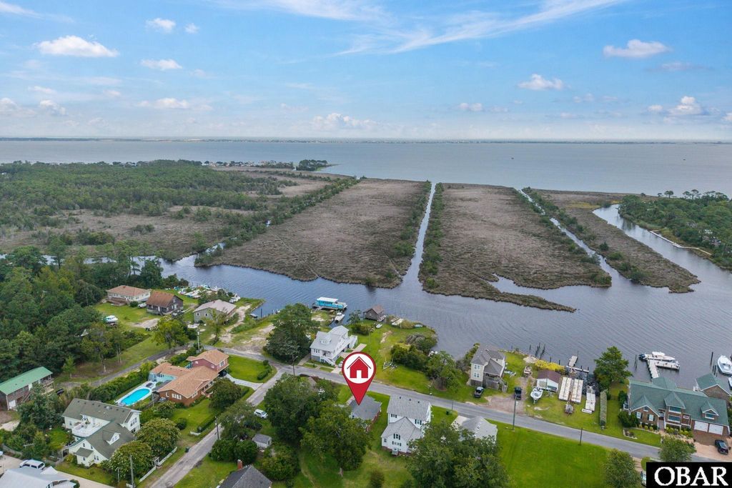 Image 39 of property listing at 614 Croatan Avenue, Manteo, NC 27954