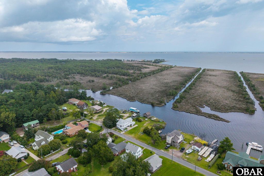 Image 40 of property listing at 614 Croatan Avenue, Manteo, NC 27954
