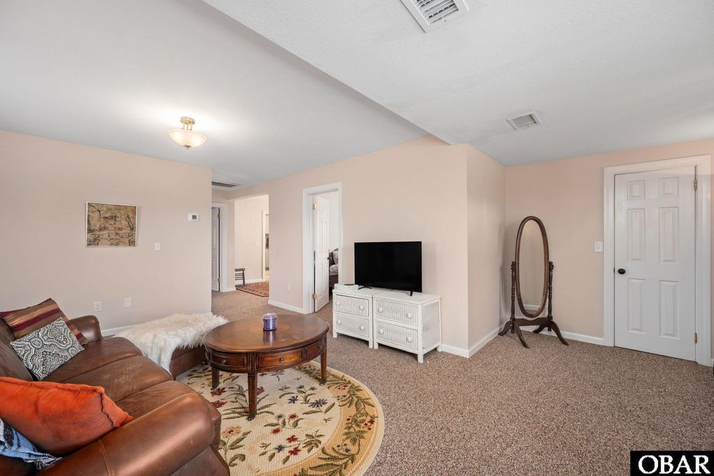 Image 6 of property listing at 614 Croatan Avenue, Manteo, NC 27954