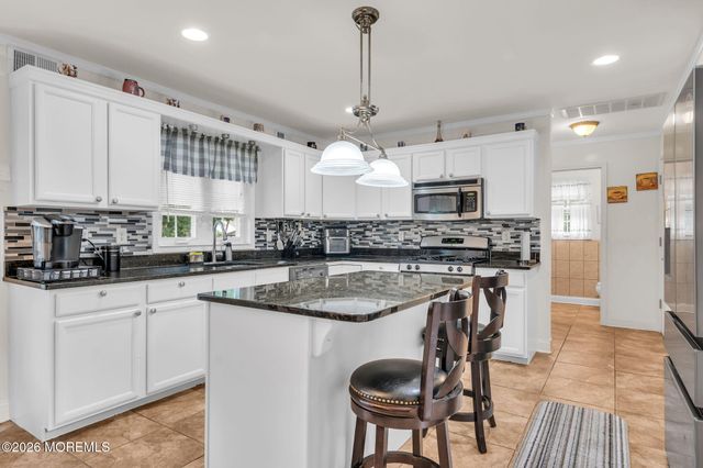 592 Pirate Lane, Manahawkin, NJ 08050