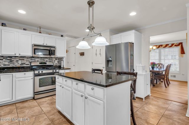 592 Pirate Lane, Manahawkin, NJ 08050