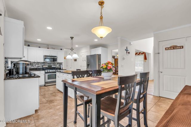 592 Pirate Lane, Manahawkin, NJ 08050