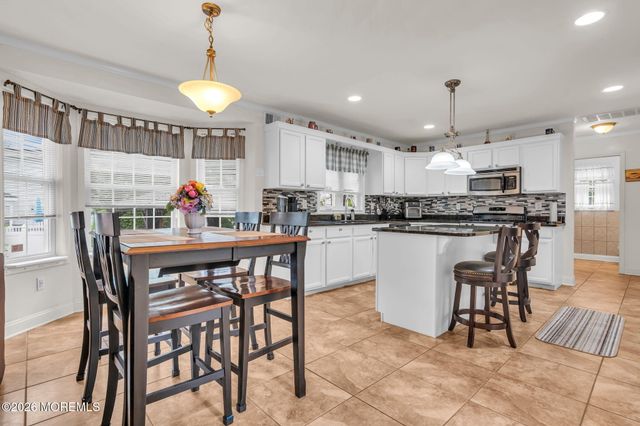 592 Pirate Lane, Manahawkin, NJ 08050