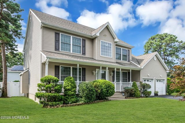 592 Pirate Lane, Manahawkin, NJ 08050