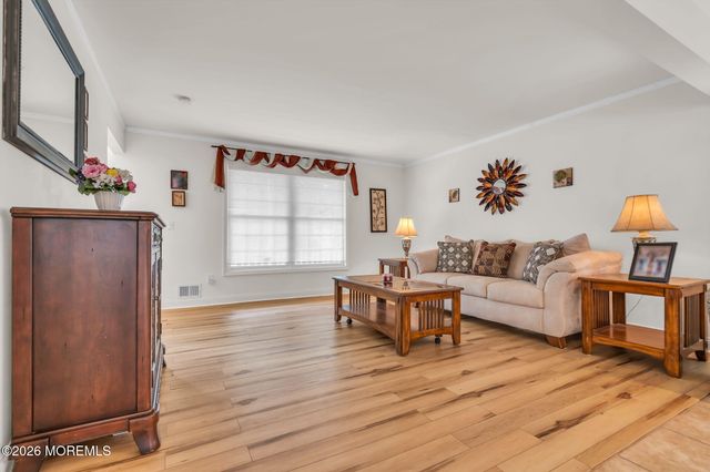 592 Pirate Lane, Manahawkin, NJ 08050