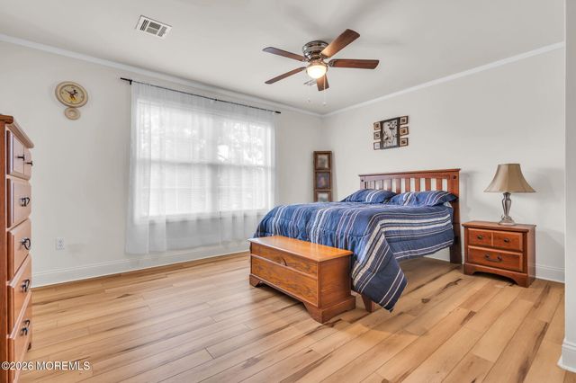 592 Pirate Lane, Manahawkin, NJ 08050