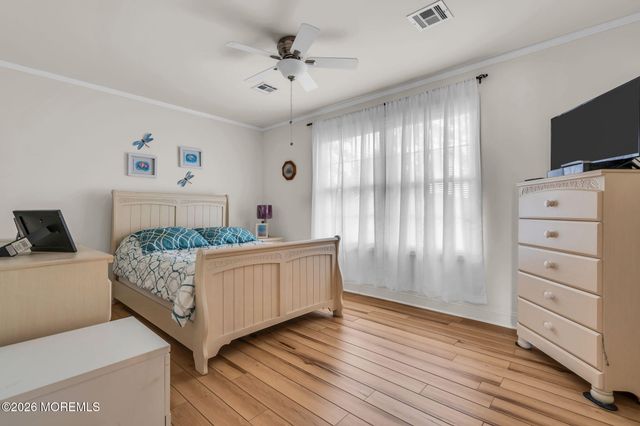 592 Pirate Lane, Manahawkin, NJ 08050