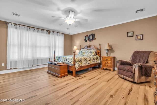 592 Pirate Lane, Manahawkin, NJ 08050