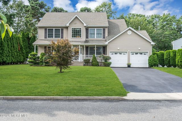 592 Pirate Lane, Manahawkin, NJ 08050
