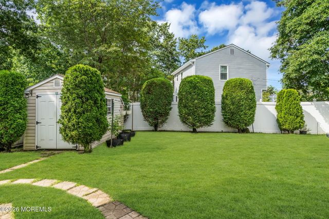 592 Pirate Lane, Manahawkin, NJ 08050
