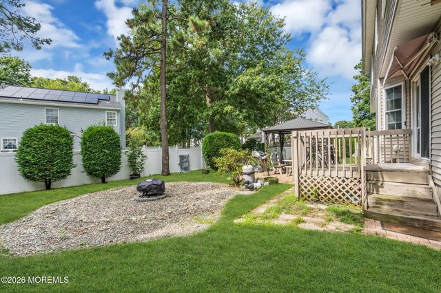 592 Pirate Lane, Manahawkin, NJ 08050