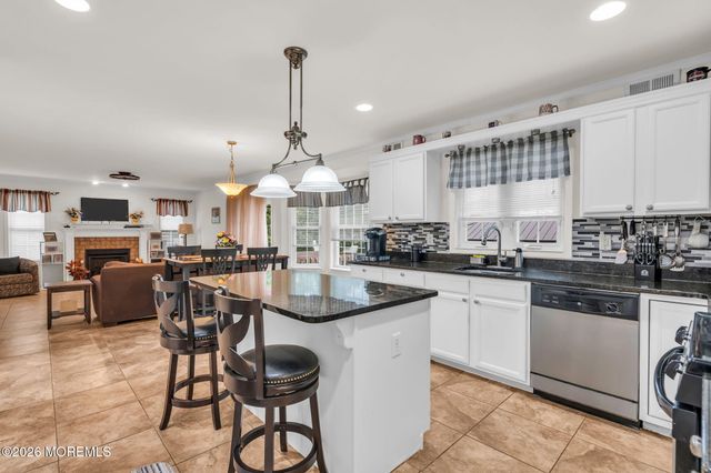 592 Pirate Lane, Manahawkin, NJ 08050