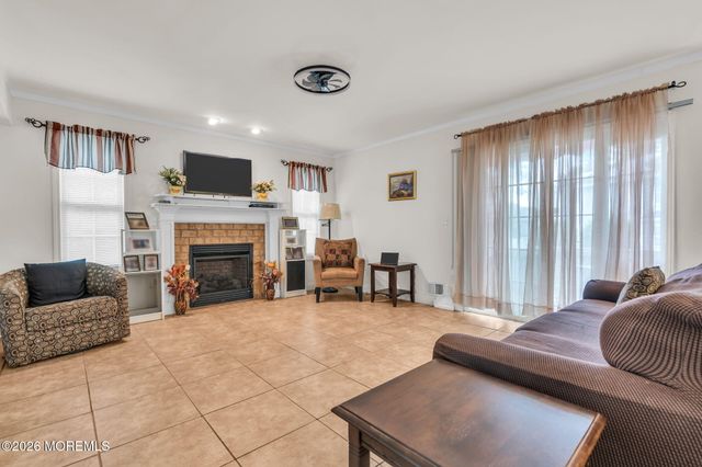 592 Pirate Lane, Manahawkin, NJ 08050
