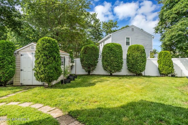 592 Pirate Lane, Manahawkin, NJ 08050