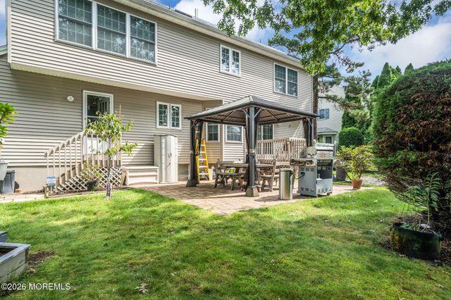 592 Pirate Lane, Manahawkin, NJ 08050