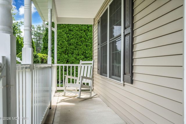 592 Pirate Lane, Manahawkin, NJ 08050