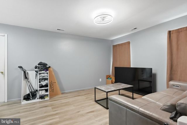 87 ARGYLE AVE, Blackwood, NJ 08012