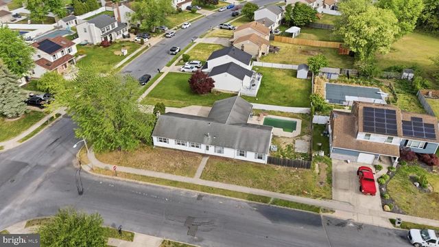 87 ARGYLE AVE, Blackwood, NJ 08012
