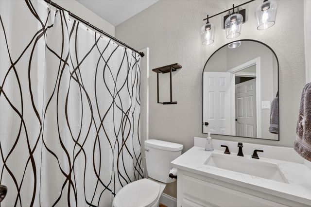 1428 Bregenz Lane, Lewisville, TX 75067