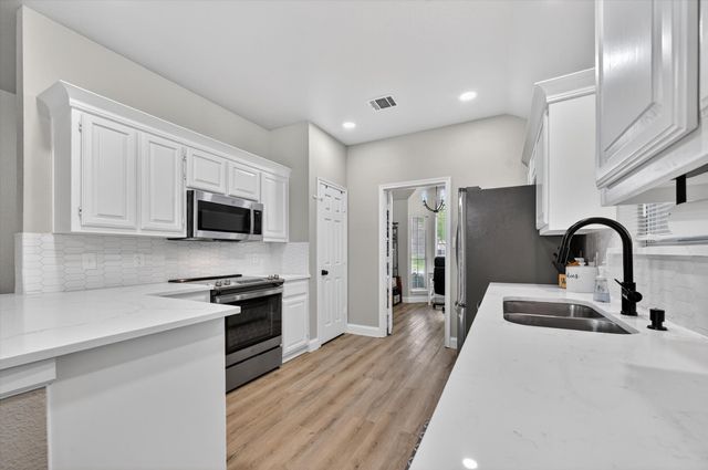 1428 Bregenz Lane, Lewisville, TX 75067