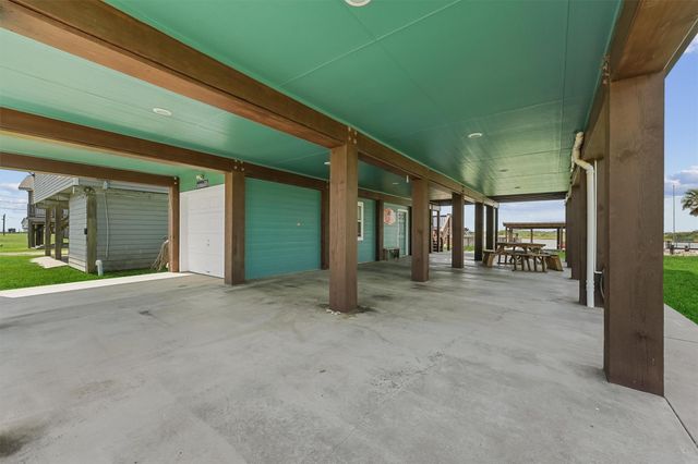 1868 County Road 201, Sargent, TX 77414