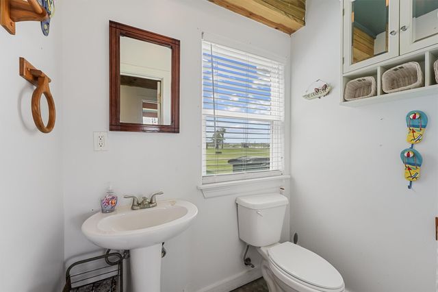 1868 County Road 201, Sargent, TX 77414