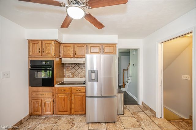 3424 Tall Oaks Lane, Austintown, OH 44511