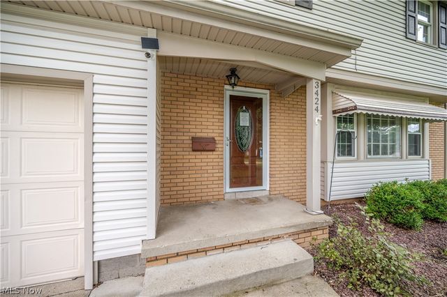 3424 Tall Oaks Lane, Austintown, OH 44511