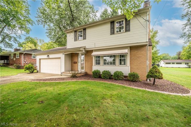 3424 Tall Oaks Lane, Austintown, OH 44511