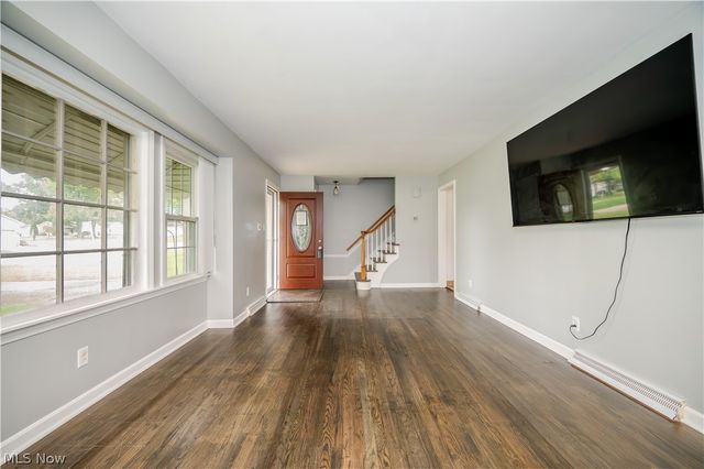 3424 Tall Oaks Lane, Austintown, OH 44511