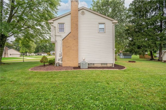 3424 Tall Oaks Lane, Austintown, OH 44511