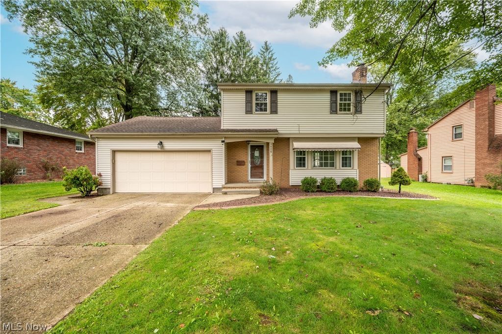 3424 Tall Oaks Lane, Austintown, OH 44511