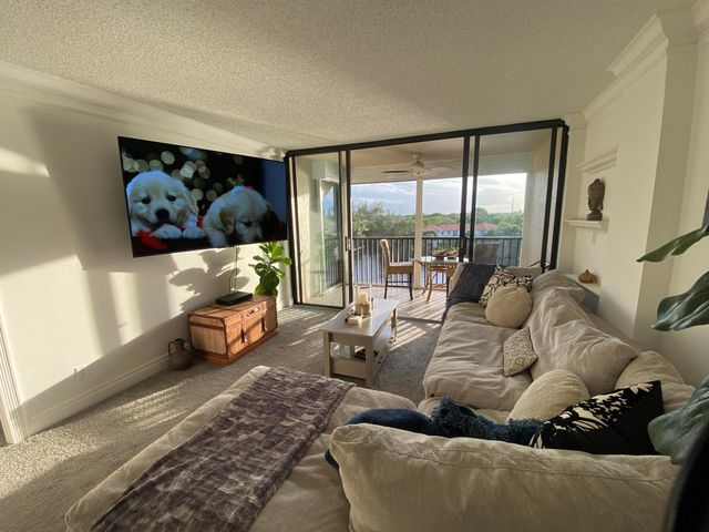22 Royal Palm Way 504, Boca Raton, FL 33432