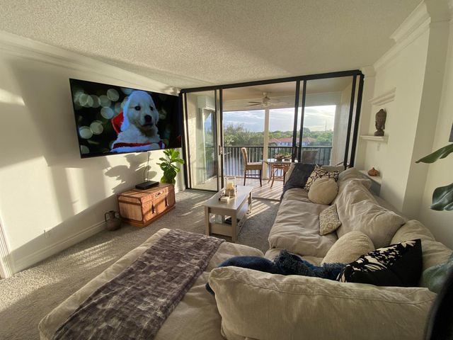 22 Royal Palm Way 504, Boca Raton, FL 33432