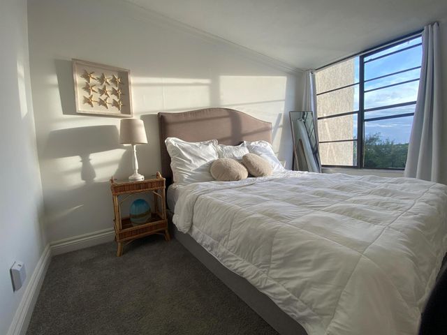 22 Royal Palm Way 504, Boca Raton, FL 33432