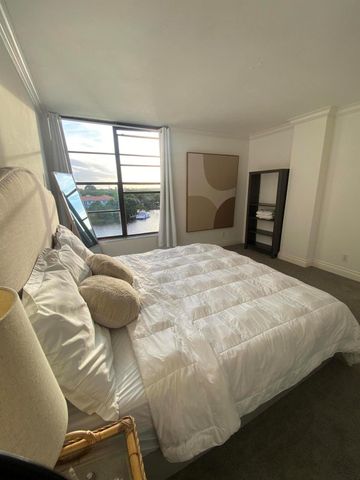 22 Royal Palm Way 504, Boca Raton, FL 33432