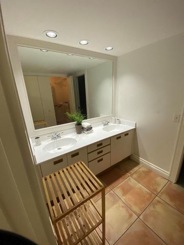 22 Royal Palm Way 504, Boca Raton, FL 33432