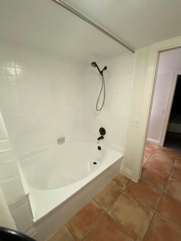 22 Royal Palm Way 504, Boca Raton, FL 33432