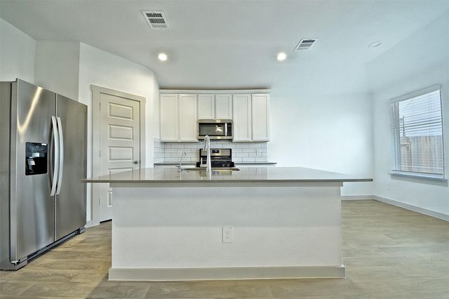 7923 Suffolk Valley Lane, Rosharon, TX 77583