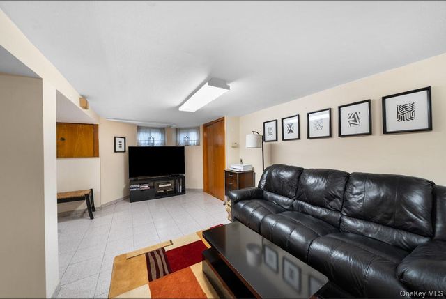 64-16 Metropolitan Avenue, Middle Village, NY 11379
