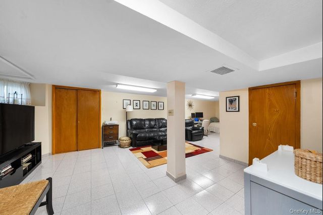 64-16 Metropolitan Avenue, Middle Village, NY 11379