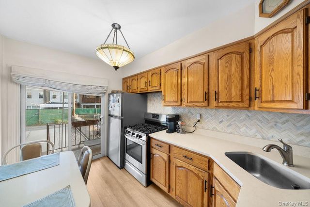 64-16 Metropolitan Avenue, Middle Village, NY 11379