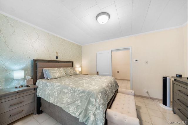 64-16 Metropolitan Avenue, Middle Village, NY 11379
