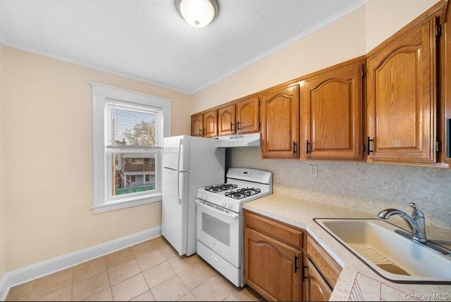 64-16 Metropolitan Avenue, Middle Village, NY 11379