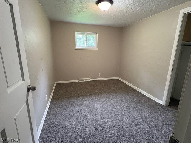 1448 Winding Road, Parkersburg, WV 26104