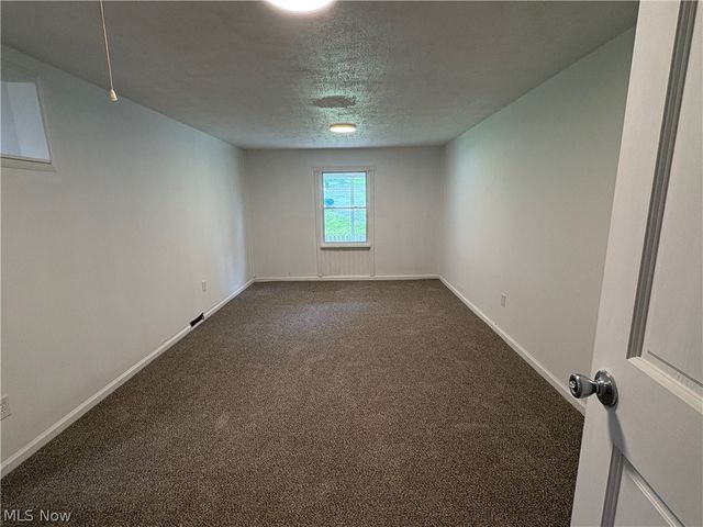 1448 Winding Road, Parkersburg, WV 26104