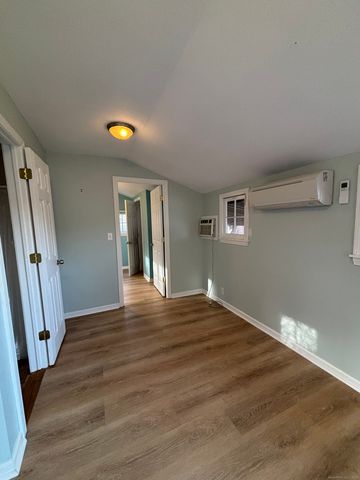 11 West Street, East Hampton, CT 06424