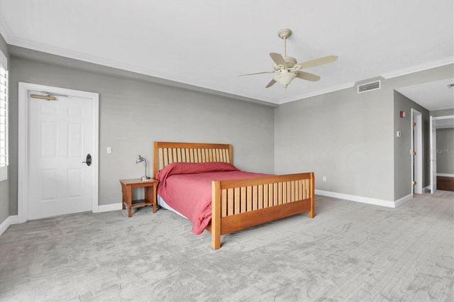 555 5TH AVENUE NE 711, St Petersburg, FL 33701