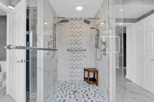 555 5TH AVENUE NE 711, St Petersburg, FL 33701