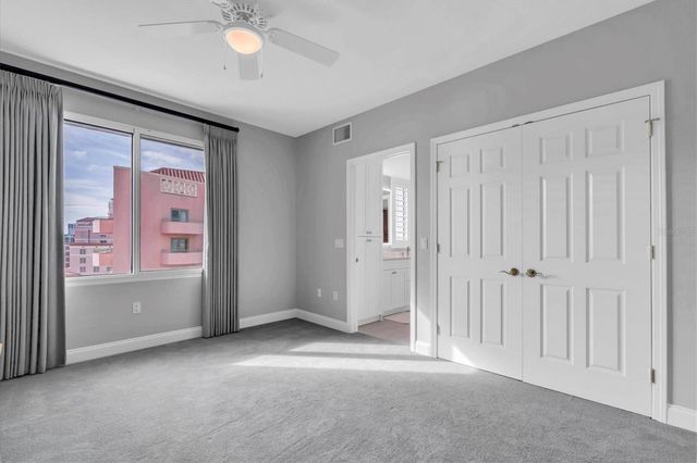 555 5TH AVENUE NE 711, St Petersburg, FL 33701